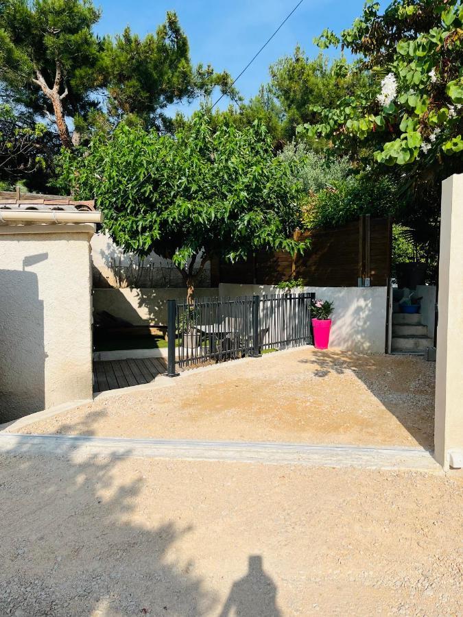 فيلا Au Charme Provencal ألّاوش المظهر الخارجي الصورة